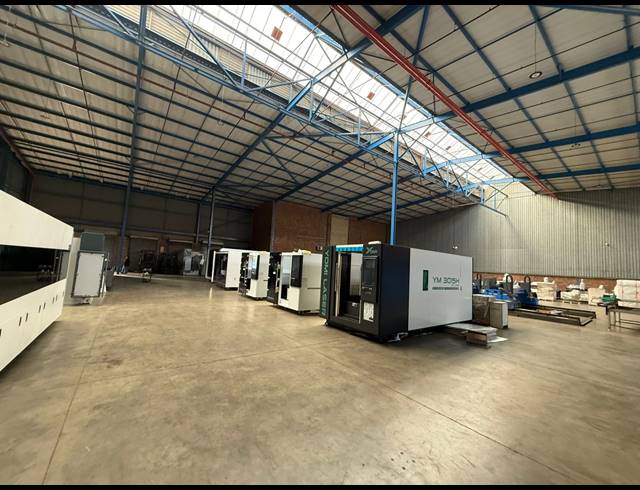 2,169M² WAREHOUSE TO LET IN SPARTAN